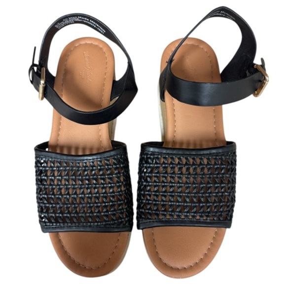 Universal Thread Shoes - Faux leather & Woven Platform Sandals -SZ 8.5